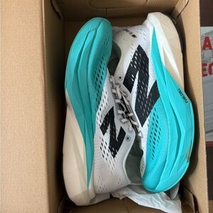 NEW - New Balance FuelCell SuperComp Pacer V2 - Unisex Sneaker